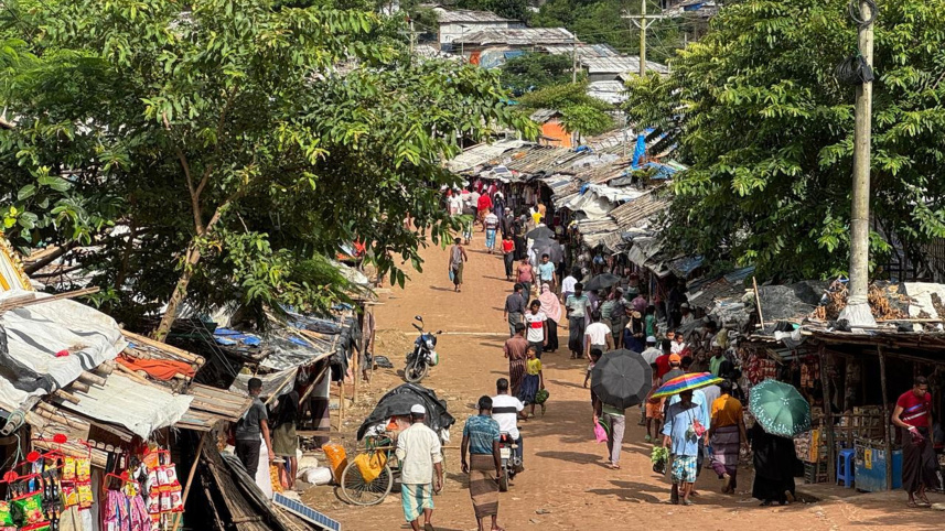 Chickenpox spreads rapidly in Rohingya camps